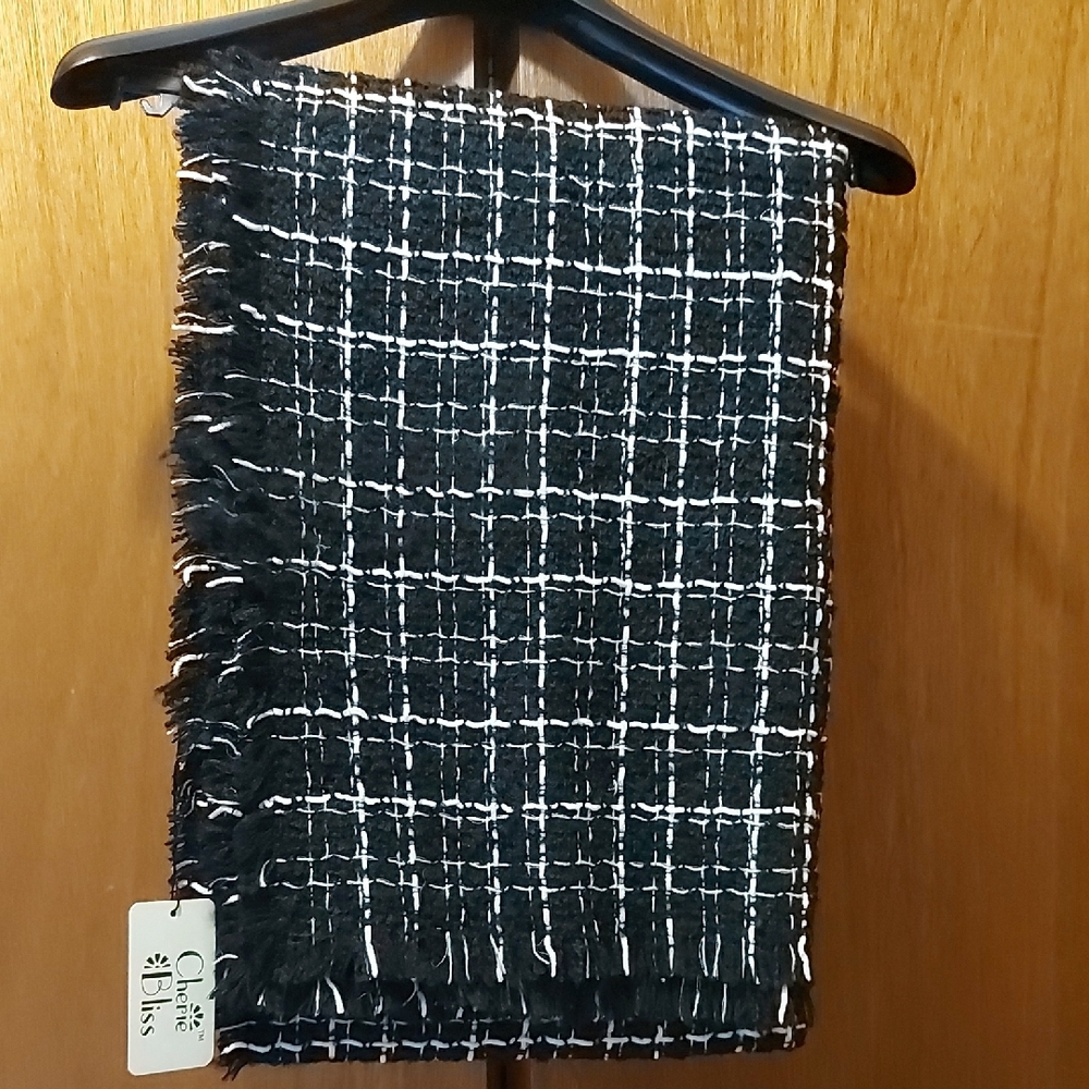 NWT Cherie Bliss Black & White Scarf, Pasmina - Picture 4 of 6